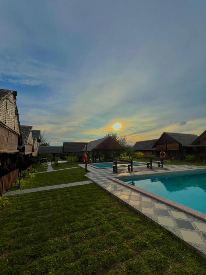 Nipoh Beach Cottage Kijal Dış mekan fotoğraf